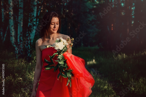 Obraz na płótnie woman in a red dress w salonie