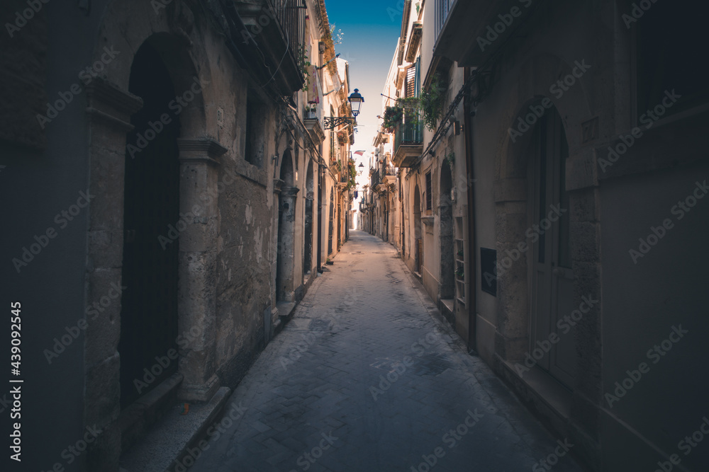 Lost on the streets of Isola di Ortigia in Syracuse, Italy