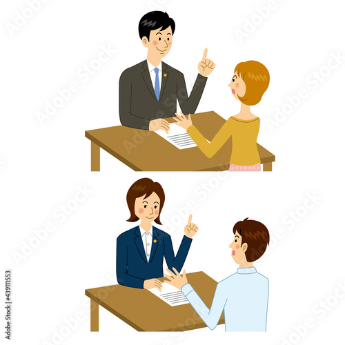 弁護士に相談をする男女