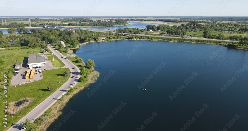 bird's-eye view of the lake and structure bird's-eye view of the lake and structure