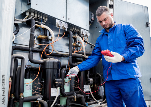 Photography Resistance test of temperature sensors in the cooling supply section of the vent