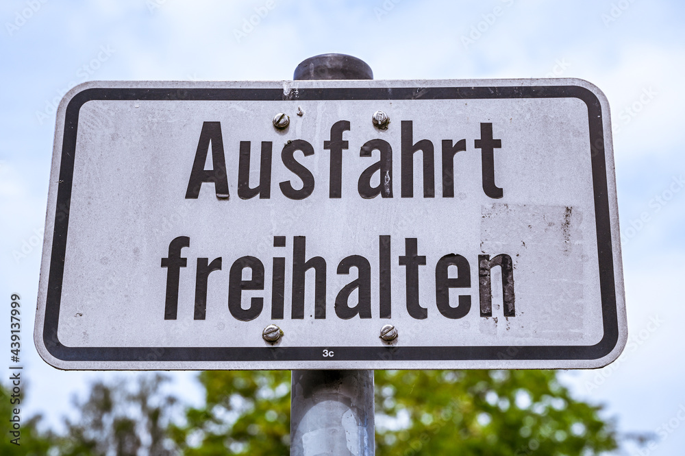 Obraz premium Traffic sign keep exit free