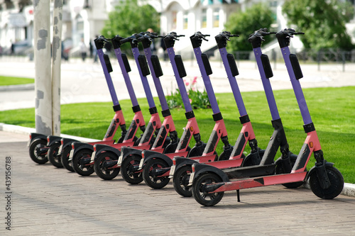 electric scooters for per-minute rental