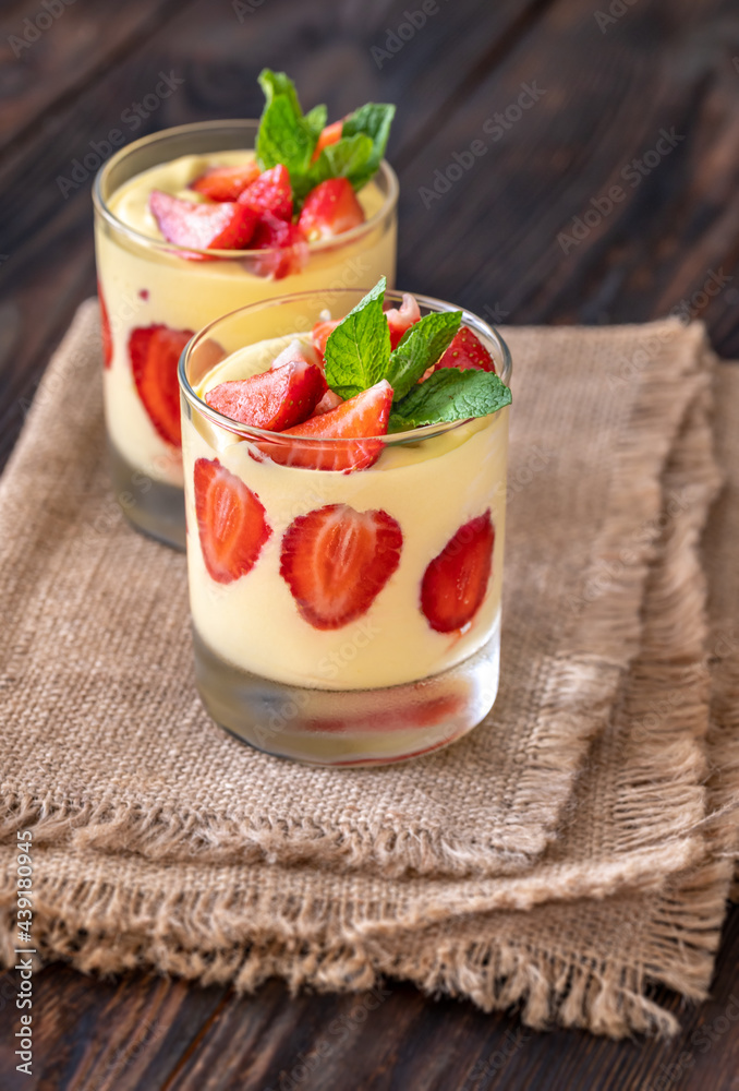 Mango custard with fresh strawberry Mango custard with fresh strawberry
