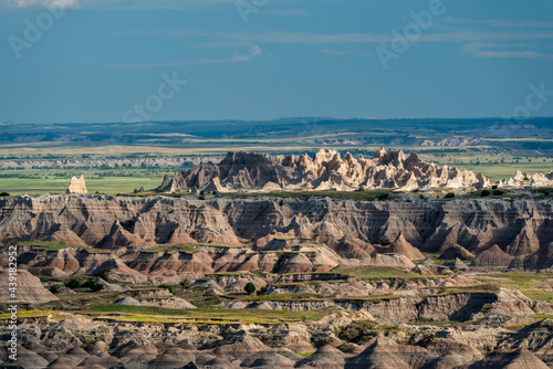 Special light showing the layers of mountains at the Badlands National Park  © Craig Zerbe