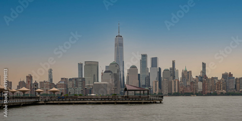 A beautiful image of Lower Manhattan © llhundupl