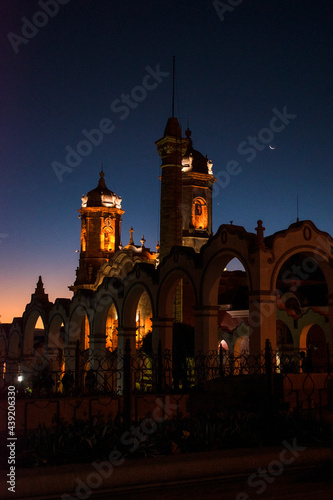 Catedral Santa Basílica Villa Imperial de Noche Potosí Bolivia 