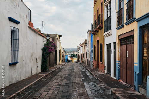 Calles del centro histórico de la Ciudad de Querétaro colonial 
