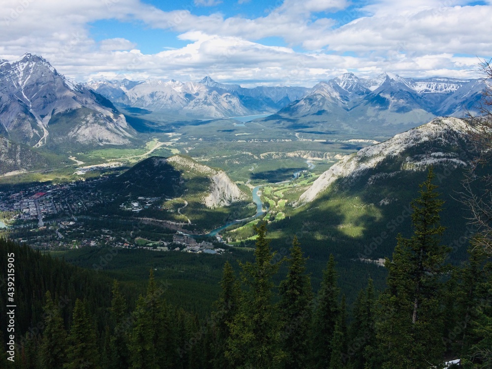 Fototapeta premium Stunning views of Banff National Park from Sulfur mountain ridge