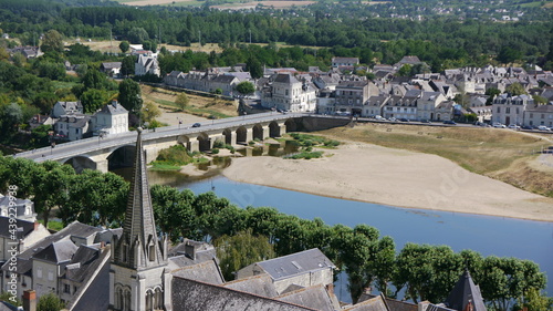 ville médiévale de Chinon en France