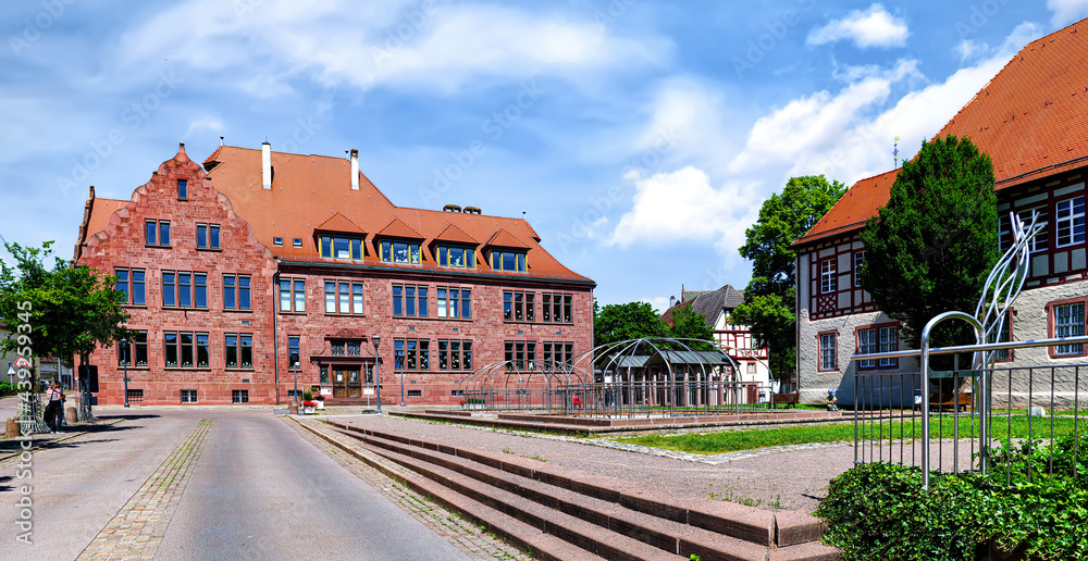 Tauberbischofsheim, Grundschule und unterirdisches Parkhaus Tauberbischofsheim, Grundschule und unterirdisches Parkhaus