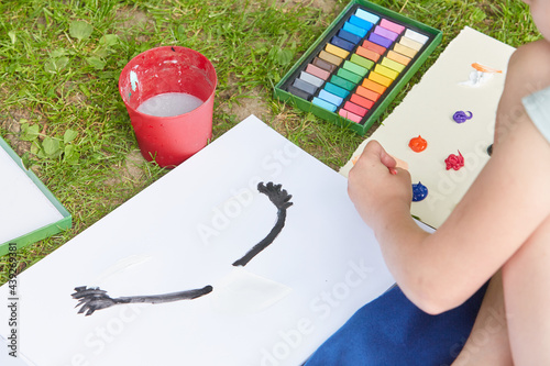 Malowanie w plenerze-zajęcia dla dzieci