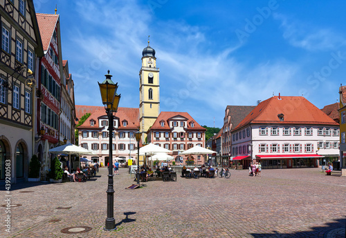 Bad Mergentheim, Marktplatz, Kirche und Rathaus