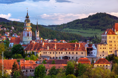 Obraz na płótnie Cesky Krumlov. Cityscape image of Cesky Krumlov, Czech Republic during spring sunset. w salonie