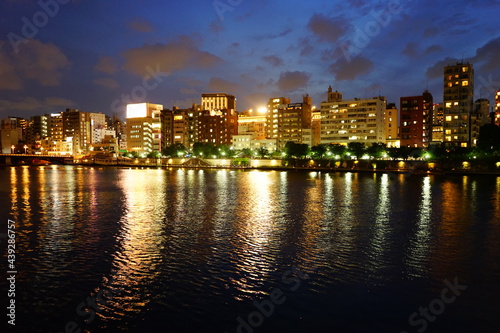 Cityscape of Sumidagawa river at night in Tokyo, Japan - 日本 東京都 隅田川 夜景  © Eric Akashi