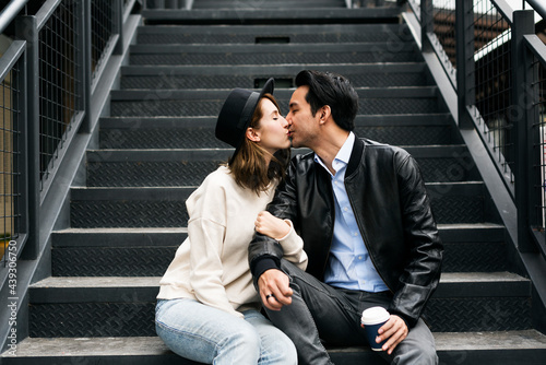 Couple Dating Happiness Enjoyment Holiday © Rawpixel.com