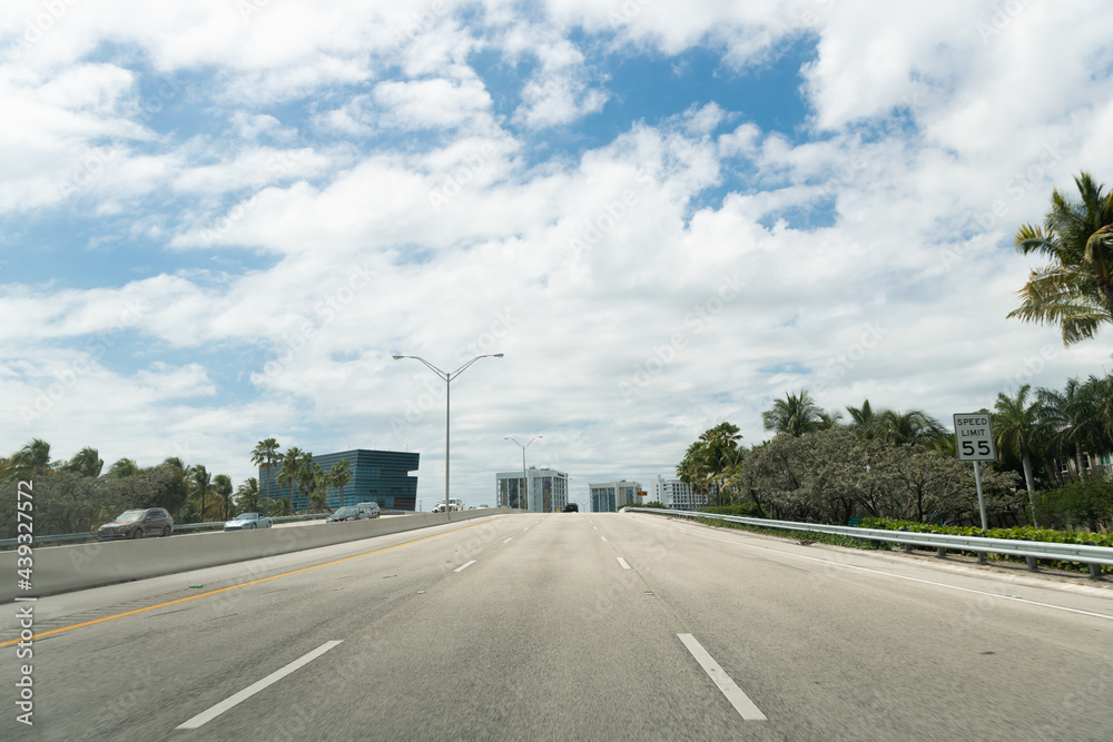 Naklejka premium Empty high road on cloudy outdoors in Palm Beach Florida USA, highway