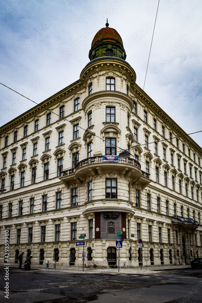 Naklejka premium ウィーン市内を散策する