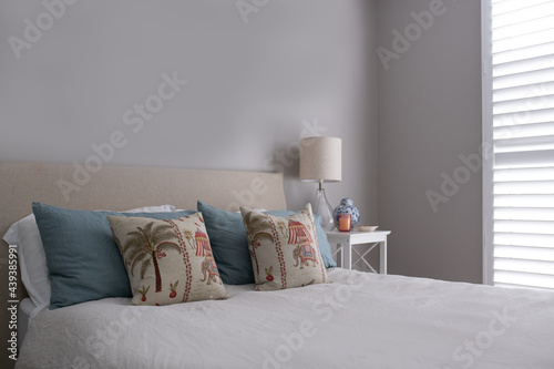Country styled bedtroom with pure linen 