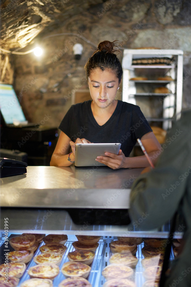 Small business: bakery business Small business: bakery business