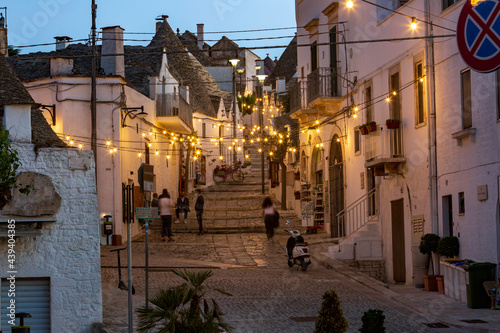 Fototapeta Naklejka Na Ścianę i Meble -  Sunrise in Alberobello. the town of trulli in Puglia, a fantastic landscape