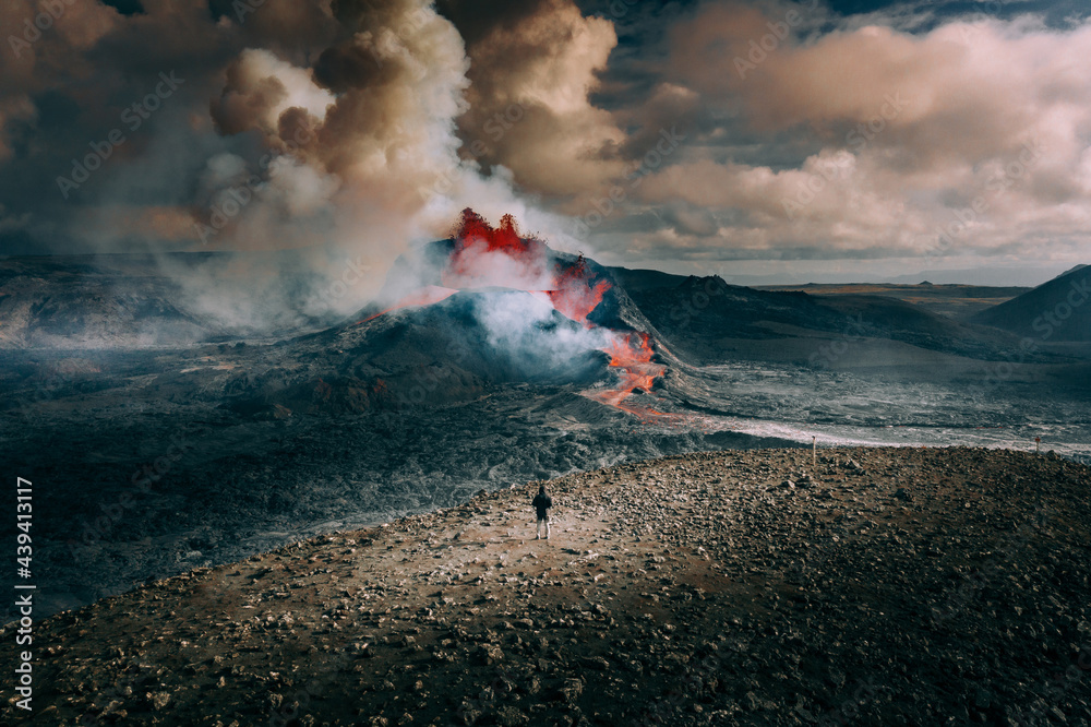Selfie with Volcano Eruption - obrazy, fototapety, plakaty 