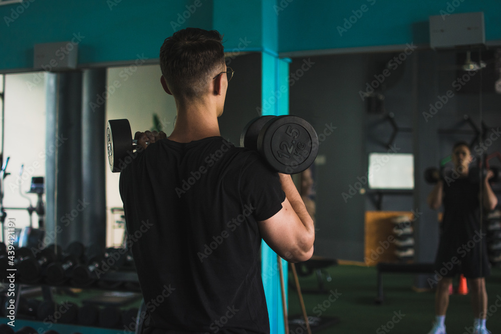 Strong man fitness routine Strong man fitness routine