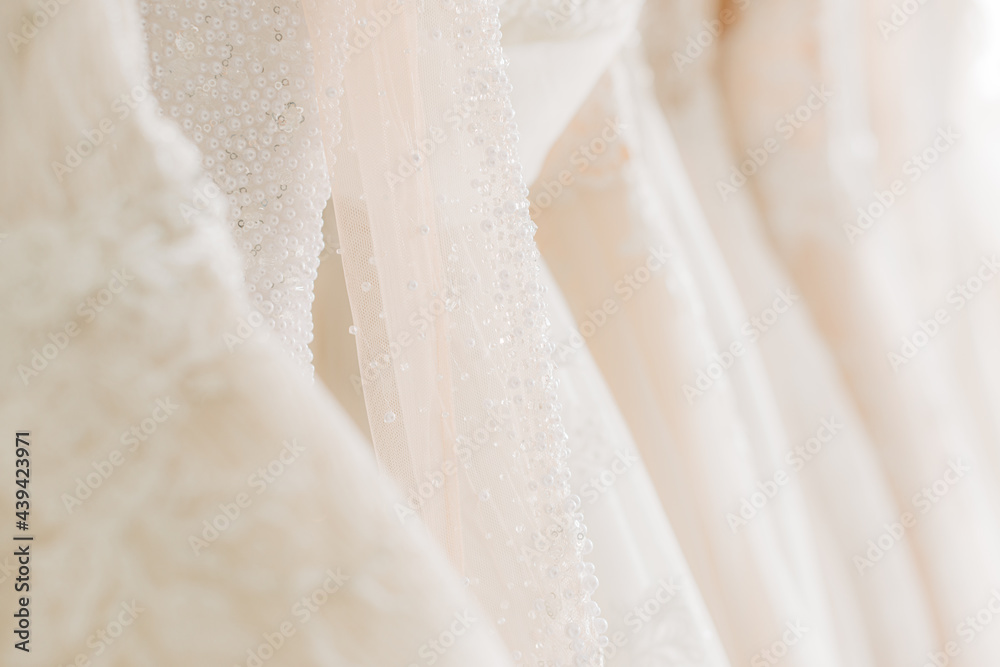 Clean and airy fabric for wedding dresses Clean and airy fabric for wedding dresses