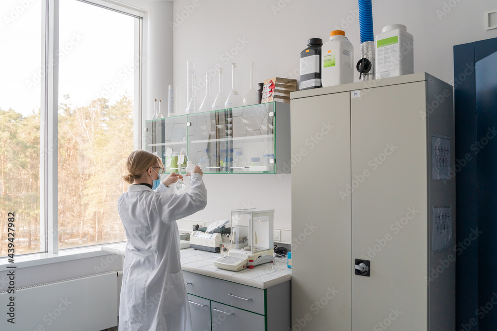 Researcher in Laboratory Researcher in Laboratory
