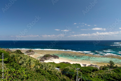 鹿児島県　徳之島の金見崎展望台からの眺望 © norinori303