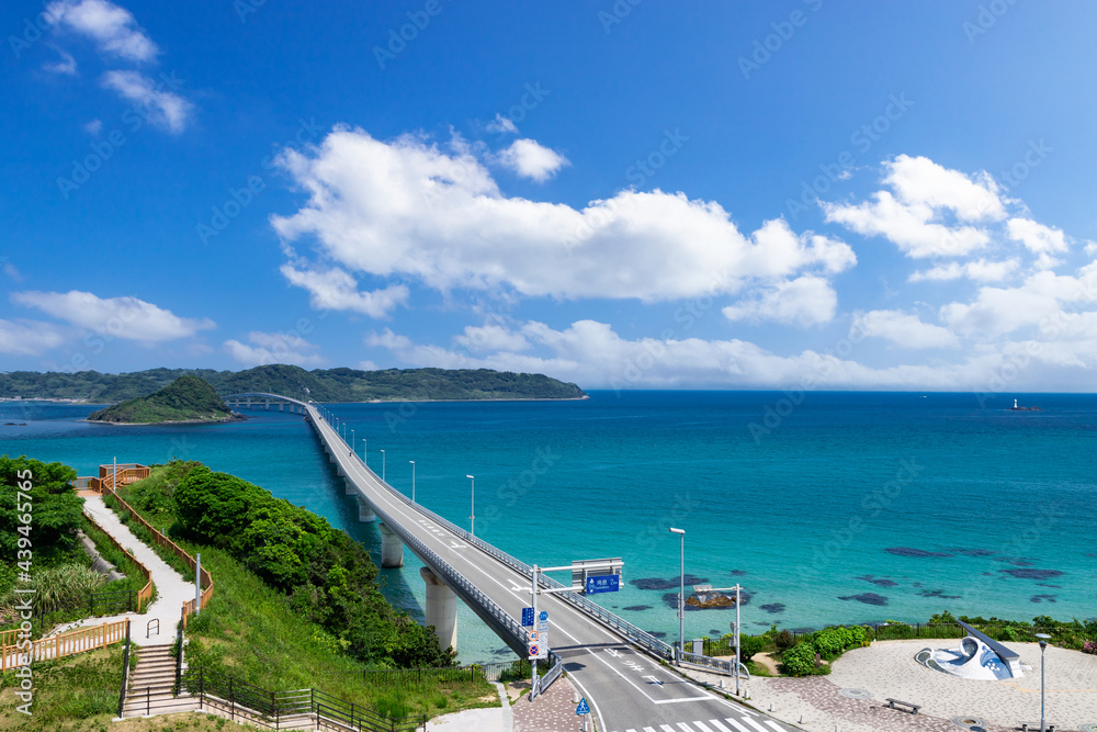 Naklejka premium 北長門海岸国定公園角島大橋 山口県下関市