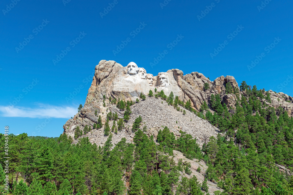 Mount Rushmore with US presidents carved portraits in summer, South Dakota, United States of America, USA. Mount Rushmore with US presidents carved portraits in summer, South Dakota, United States of America, USA.