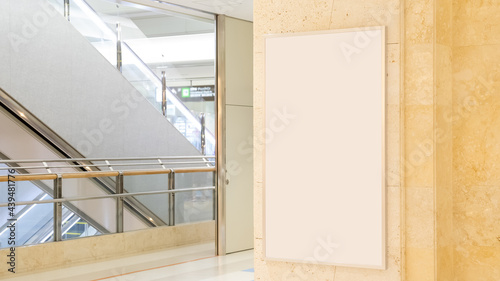 Photos blank billboard in mall