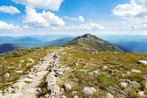 Franconia Ridge Trail winds southward toward Mount Lincoln's summit.