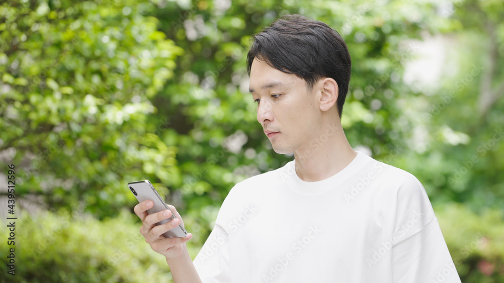 ミドル男性・スマホ