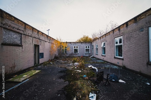 Fototapeta Naklejka Na Ścianę i Meble -  Abandoned Building / Decaying Building / Dilapidated Building