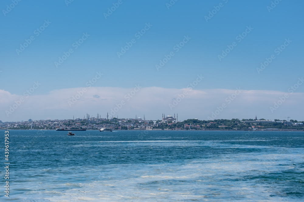 mucilage on the sea surface, istanbul, environmental disaster,