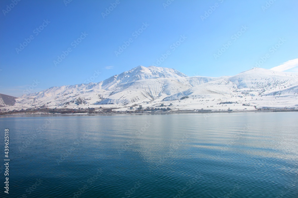 lake mountain water snow blue sky beautiful water lake landscape sky nature tree river blue trees reflection autumn sunset clouds view summer spring spring fog calm mountains evening winter forest clo