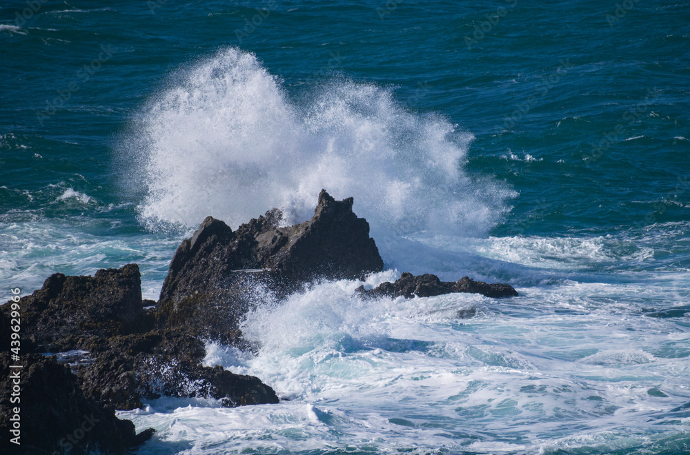 Crashing waves on the Pacific Ocean coastline