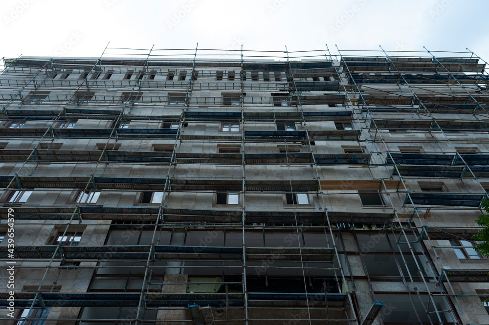 Building, preparing, repair.