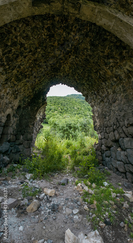 Fototapeta Naklejka Na Ścianę i Meble -  old stone arch in the park
