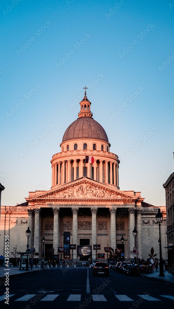 Obraz premium Paris, France 06-15-2021: pantheon in paris during sunset