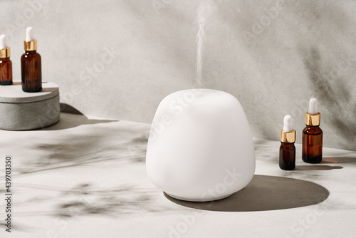 Humidifier and essential oils during aromatherapy