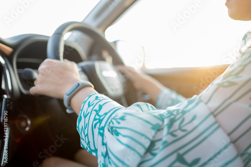 hand on steering wheel, driver, travel on holiday