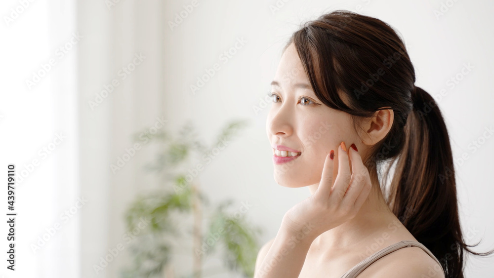 女性 スキンケアイメージ 女性 スキンケアイメージ