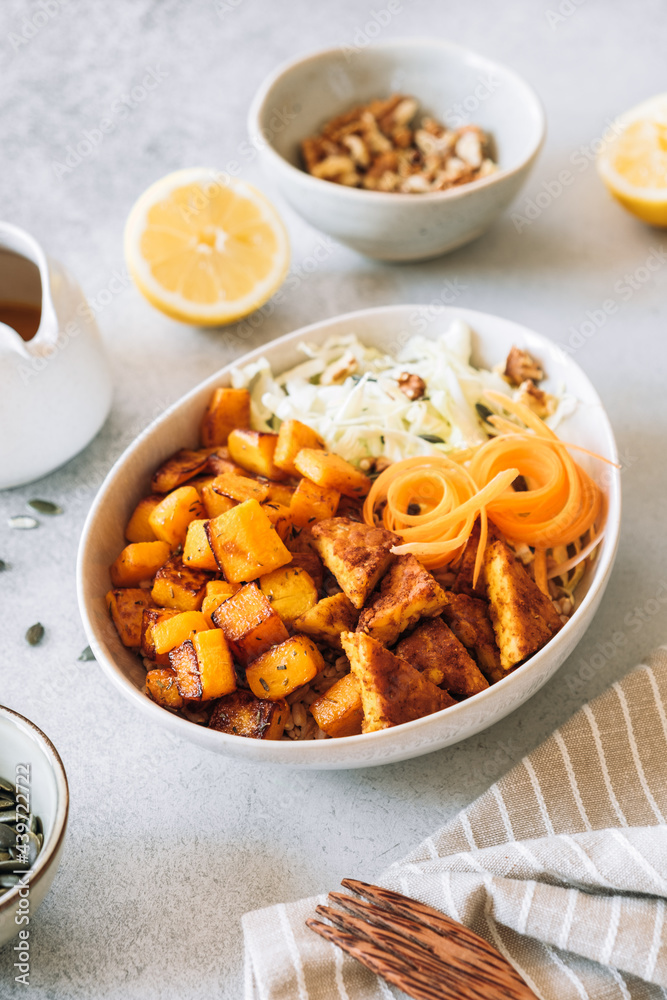Sauteed pumpkin with spicy tempeh and fresh salad Sauteed pumpkin with spicy tempeh and fresh salad