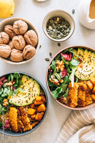 Quinoa bowl with veggies