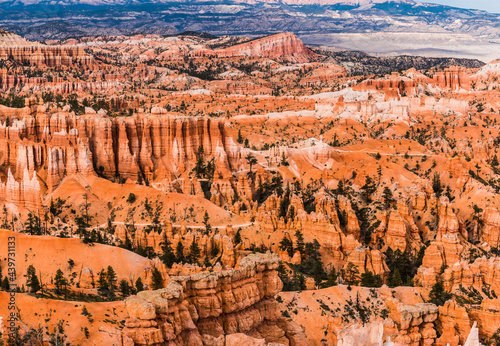 Hikers Weave Through The Hoodoos on The Queen's Garden Trail, Bryce Canyon National Park, Utah, USA