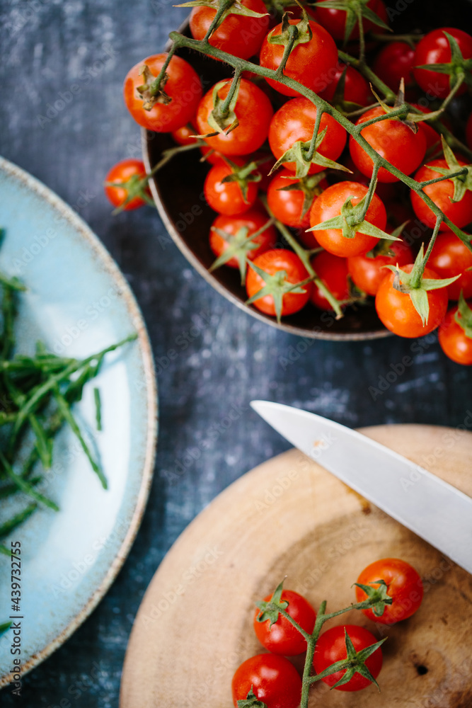 Fresh tomatoes and samphire Fresh tomatoes and samphire