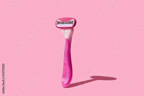 pink razor photo
